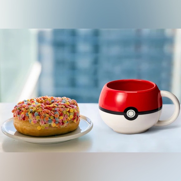Pokémon Pokeball Ceramic Coffee Mug - Picture 13 of 14